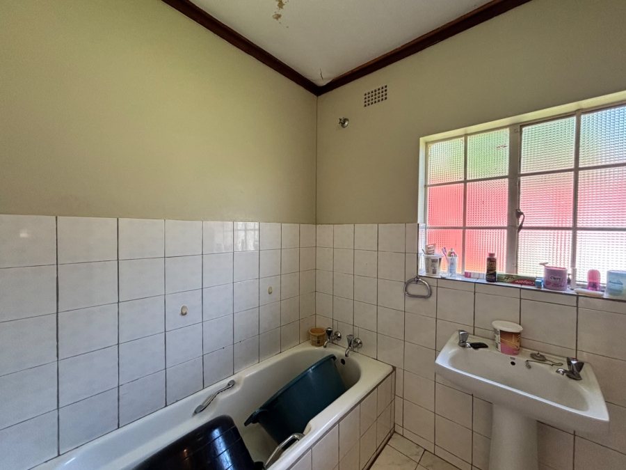 5 Bedroom Property for Sale in Adamayview North West